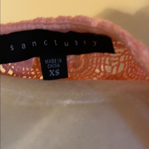 Sanctuary top - Picture 8 of 10